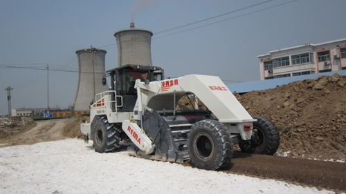 WR2100L，濱州工業(yè)場地灰土拌和