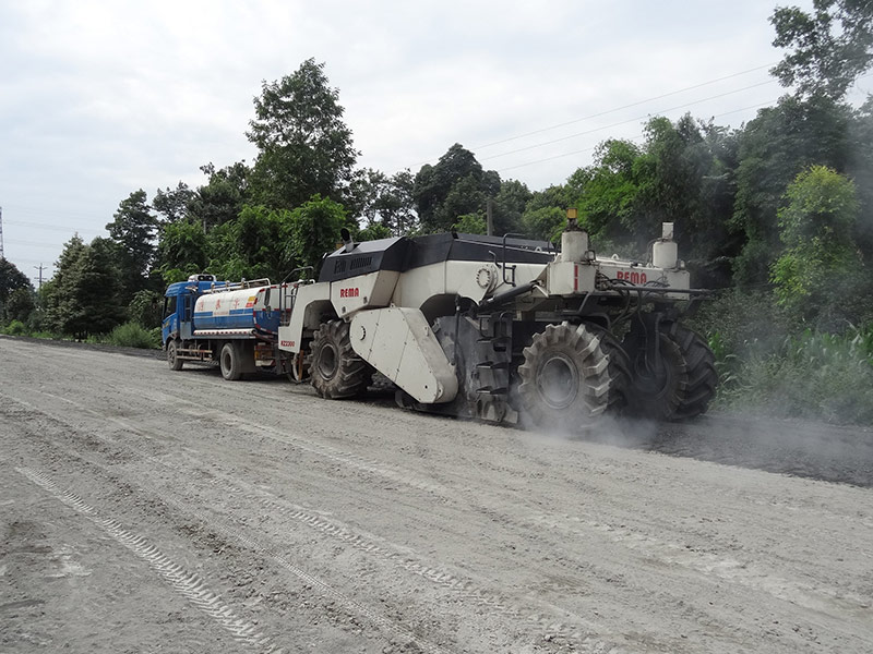 RZ2300，四川成都水穩(wěn)冷再生