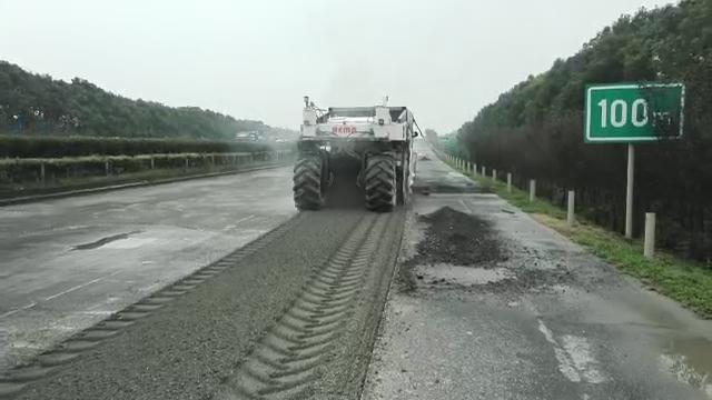 RZ2300，上海高速公路冷再生